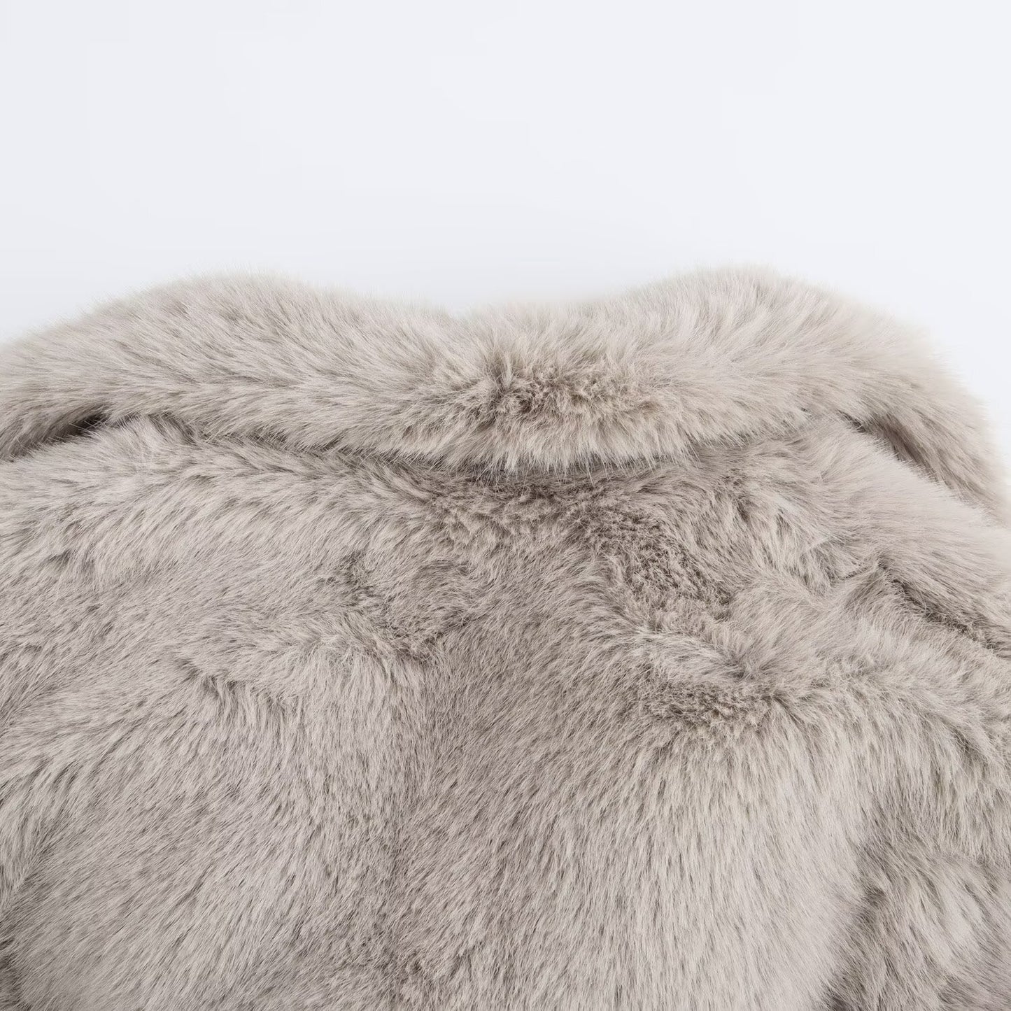 LUXURIÖSE KUNSTPELZ JACKE