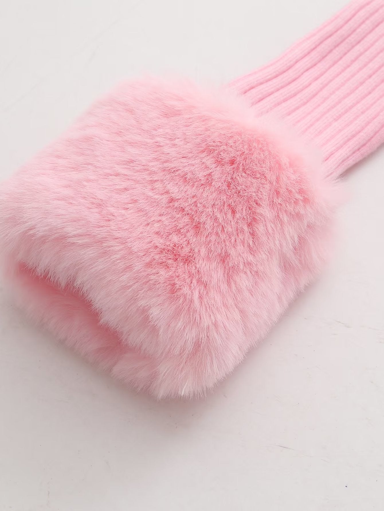 PINKY CARDIGAN MIT PELZ KRAGEN