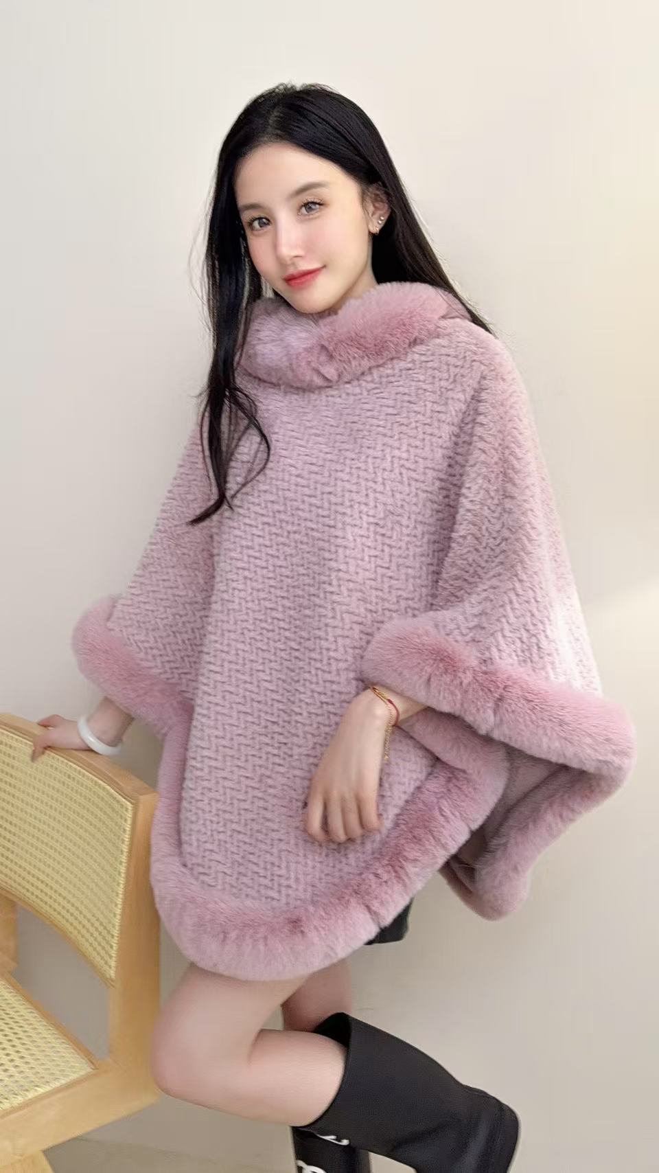 RICH&CLASSY FAUX PONCHO PINK