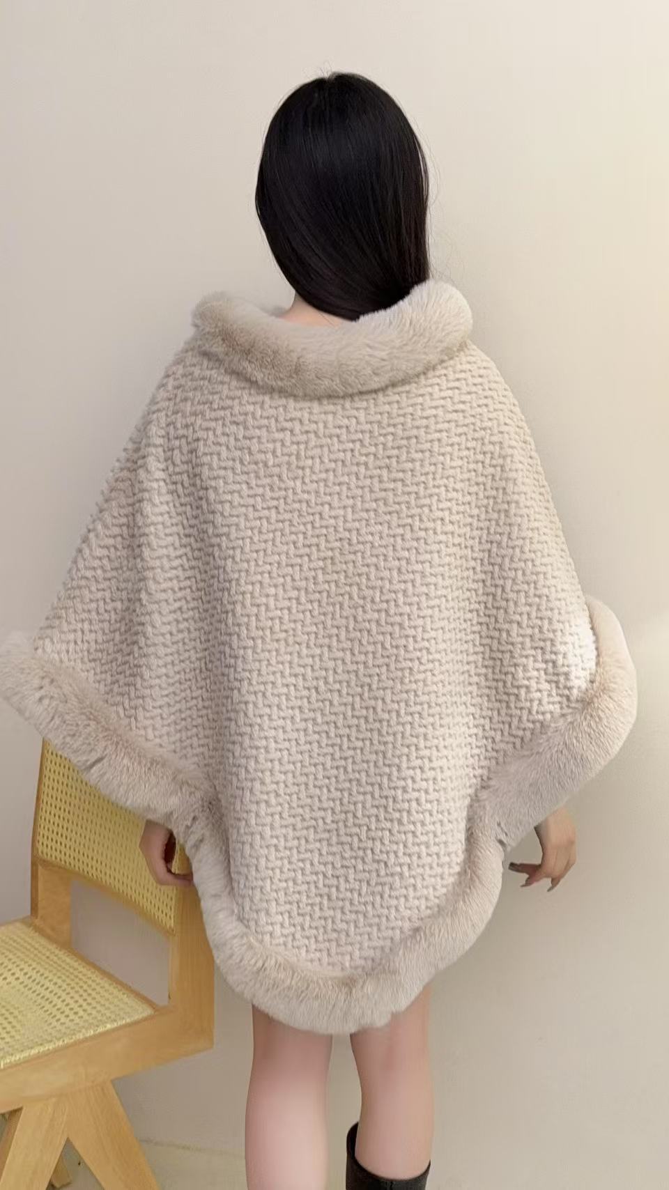 RICH&CLASSY FAUX PONCHO CREME