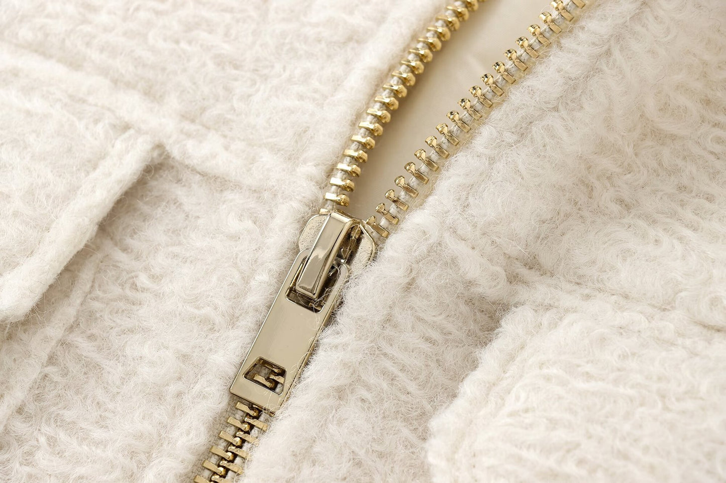 CROPPED WOOL JACKET BEIGE